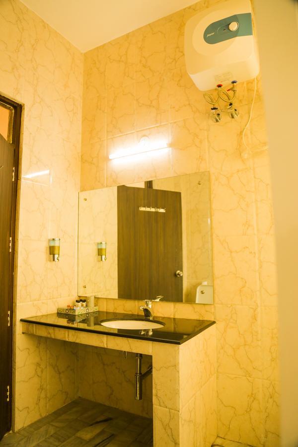 Bed and breakfast Safarnama Agra Extérieur photo