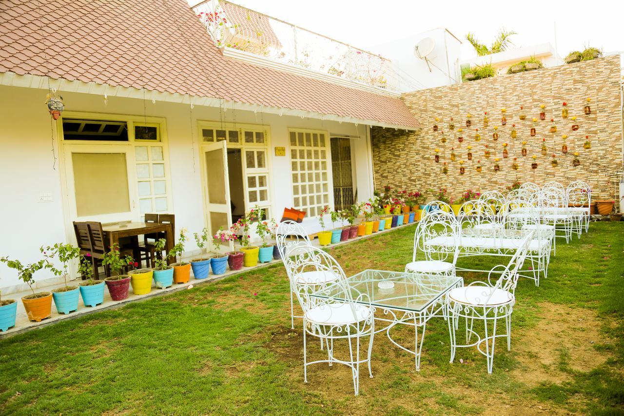 Bed and breakfast Safarnama Agra Extérieur photo