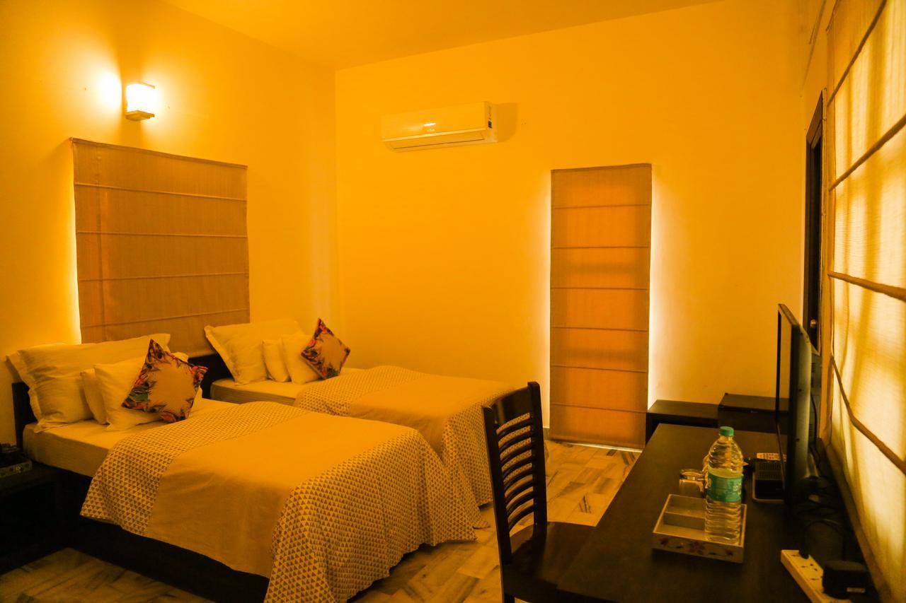 Bed and breakfast Safarnama Agra Extérieur photo