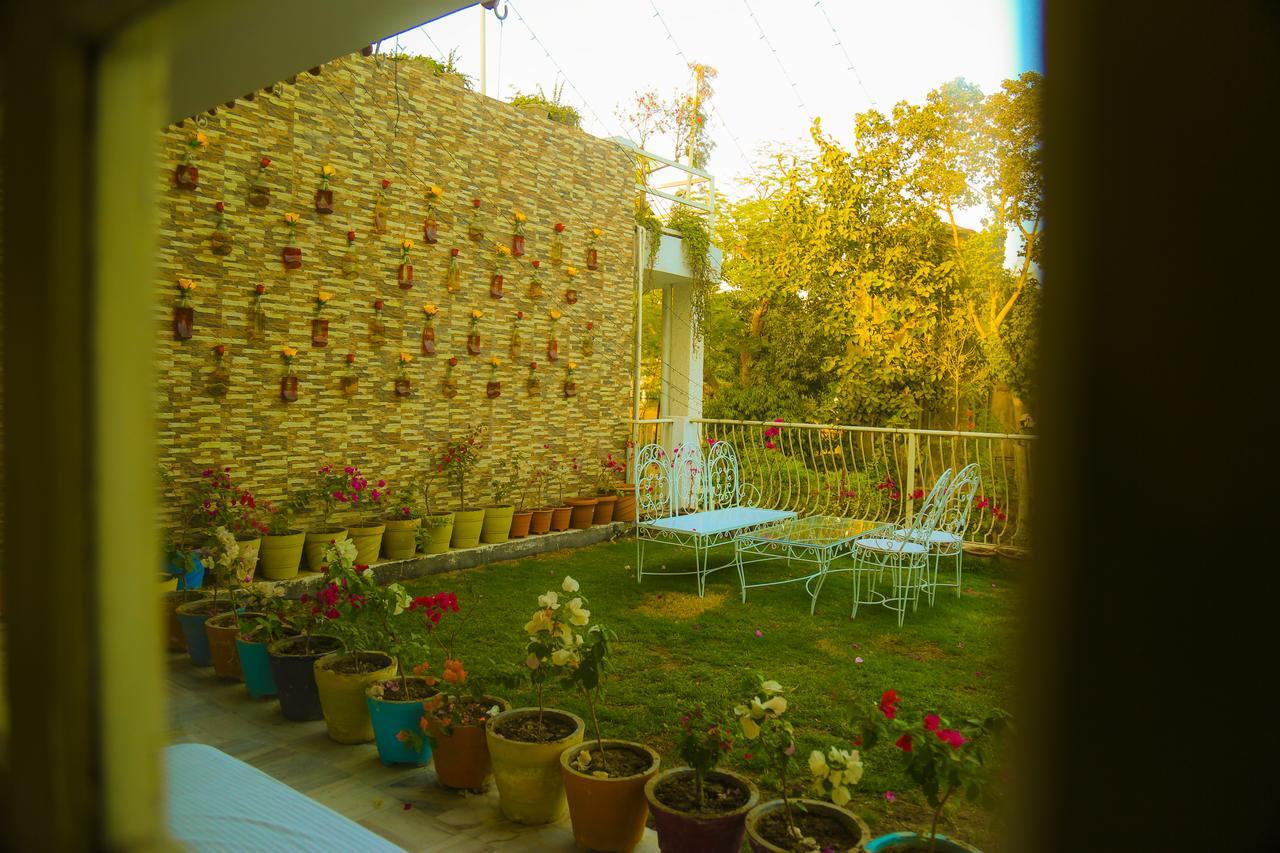 Bed and breakfast Safarnama Agra Extérieur photo